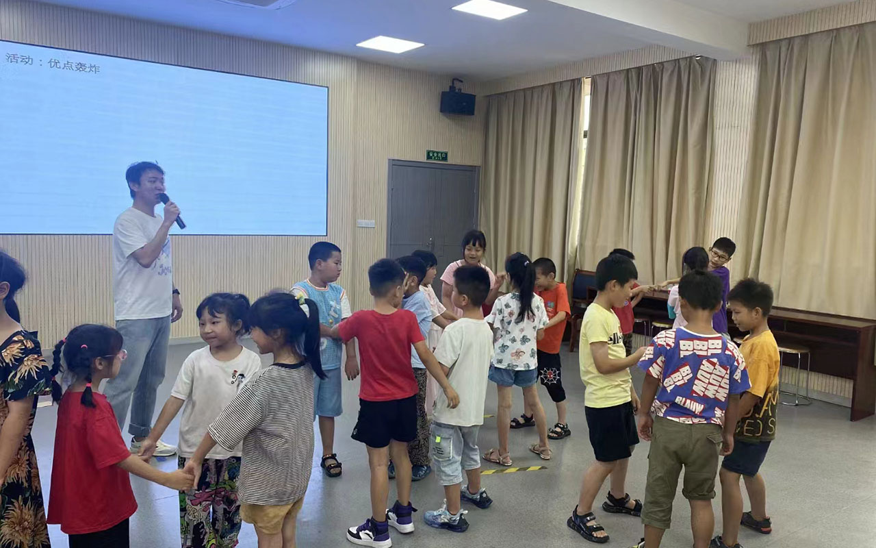 东胜龙观乡中心学校
